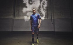 足彩网平台_库库雷利亚赛前坦言，埃弗顿体能充沛，攻防转换犀利成切尔西挑战