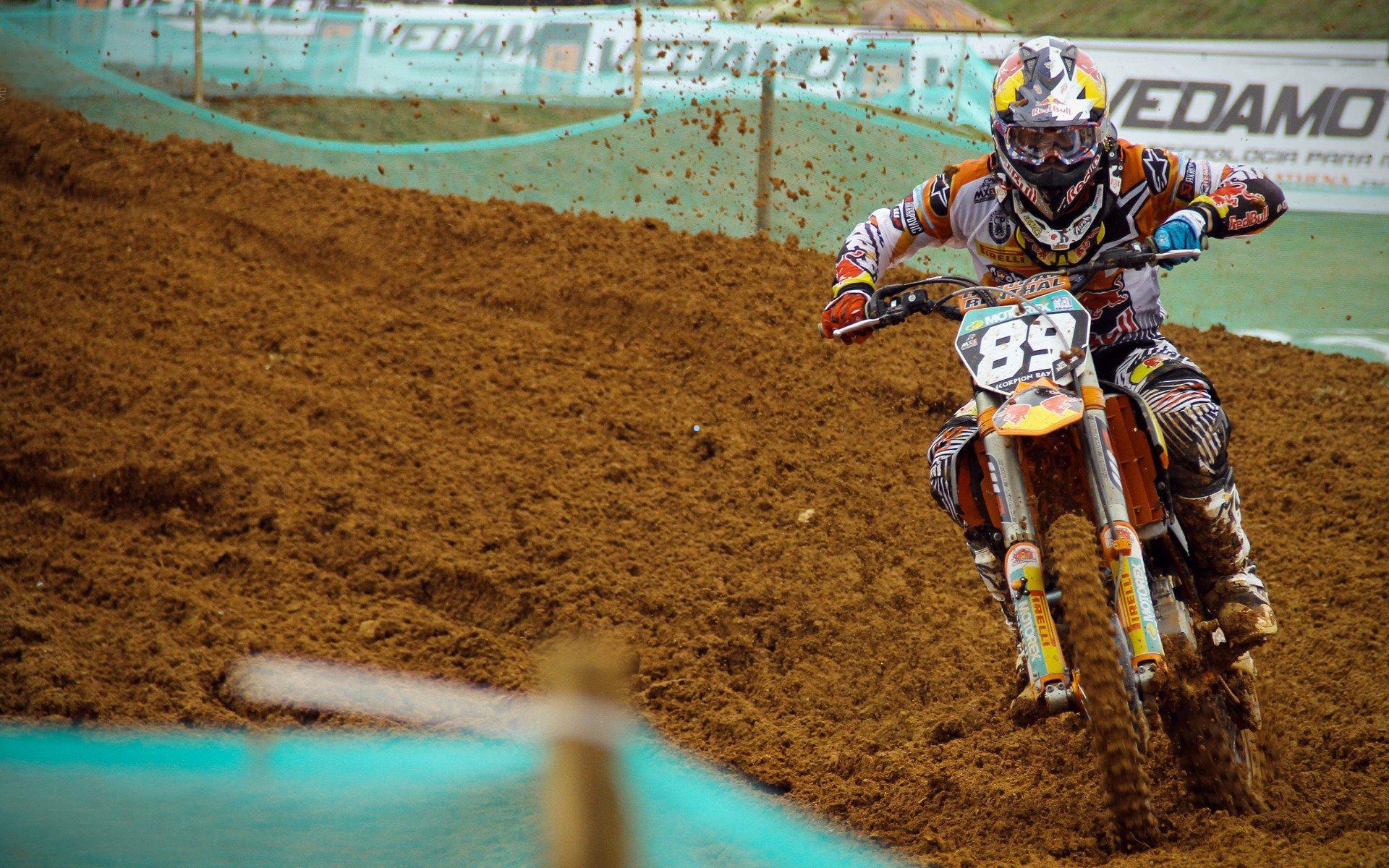 西甲焦点战，赫塔费主场迎战西班牙人，防守对决平分秋色