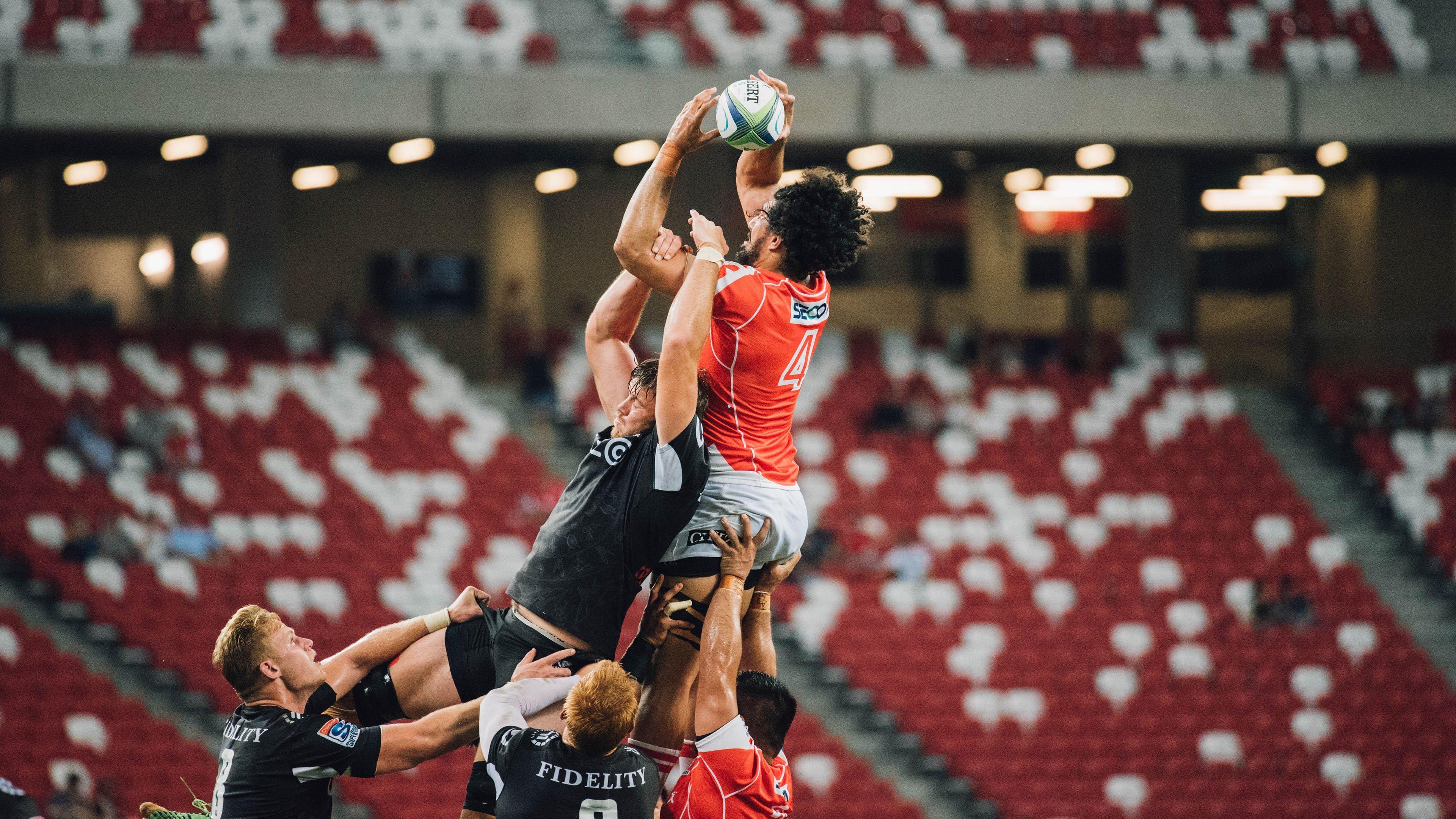 关键时刻杰哥真稳!绝平三分力挽狂澜助球队挺进季后赛